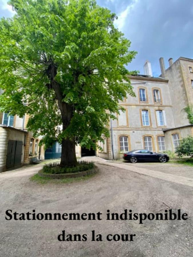 La Cour Doree
